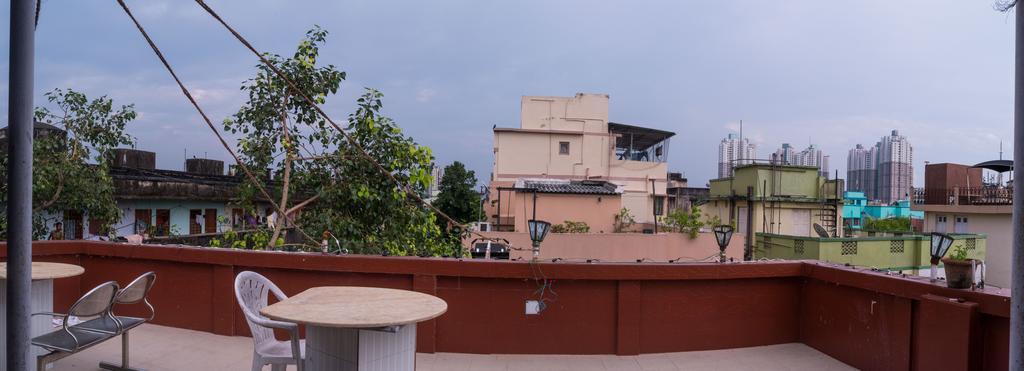 New Metro Guest House Kolkata Bagian luar foto
