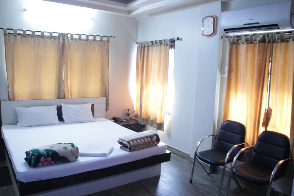 New Metro Guest House Kolkata Bagian luar foto