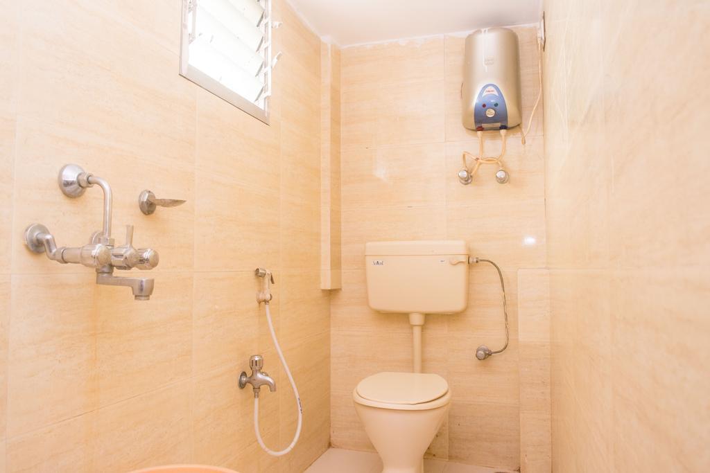 New Metro Guest House Kolkata Bagian luar foto